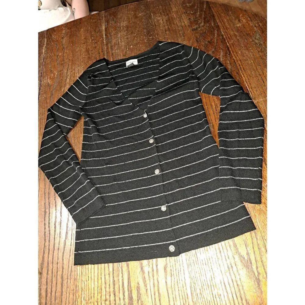 Small Size 4 Chicos Size 0 Black Silver Metallic Deep Vneck Long Sleeve Shirt